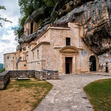 La Casa Sul Lago Scafa Exterior photo